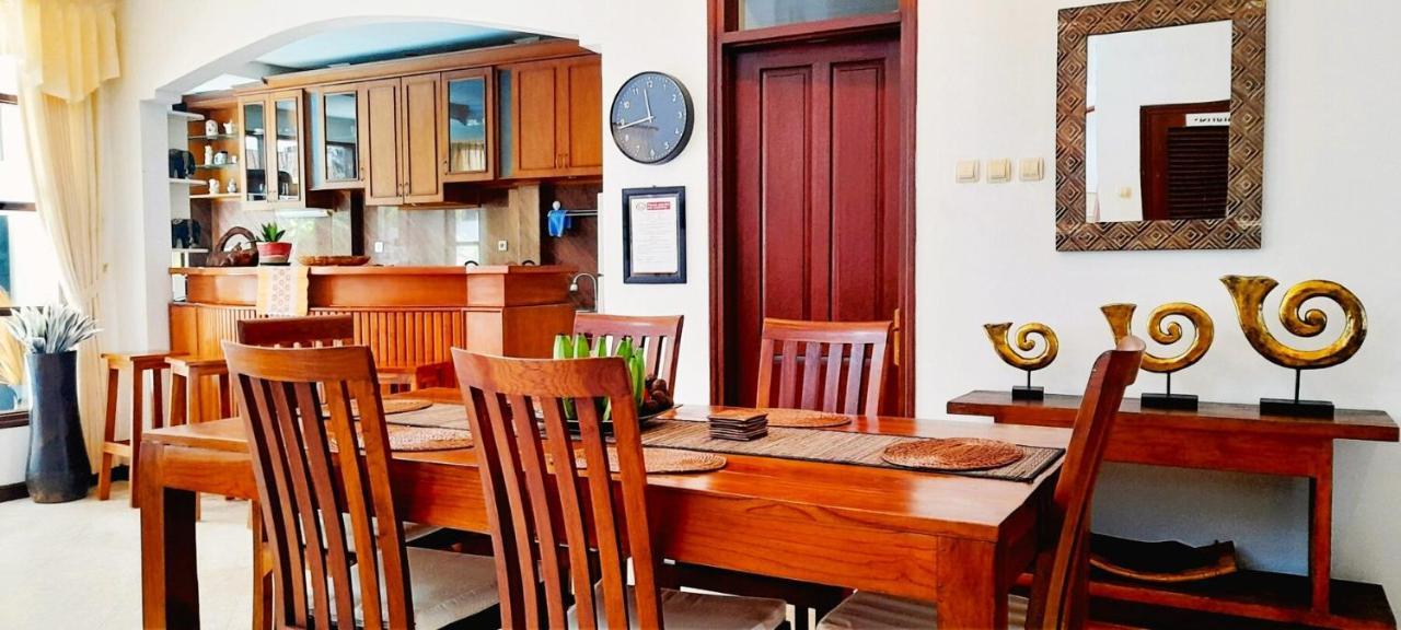 Cantik Kuta Regency Villa